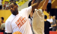 爱游戏app下载-澳大利亚队员展现出色表现，获得掌声喝彩的简单介绍