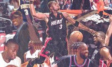 爱游戏活动-包含韦德回归感动球场，带队逆转夺取胜利！的词条