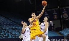 爱游戏官网入口-包含艰难拼搏：两队一决高下，谁能在苦战中脱颖而出的词条