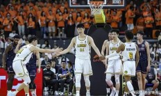 爱游戏教练-山西男篮客场击败对手！取得关键胜利