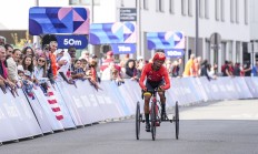 爱游戏课程-欧洲选手在自行车比赛中夺魁