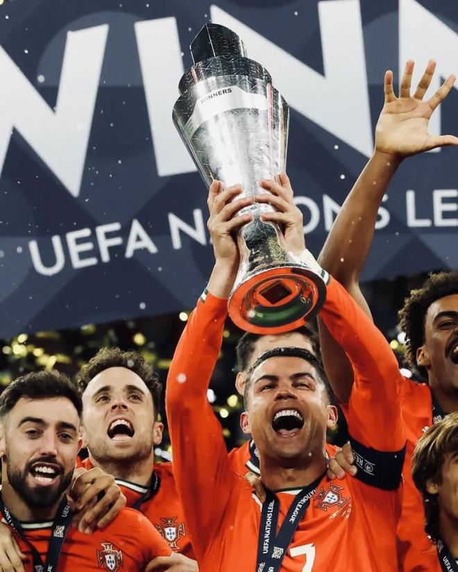 关于尤文图斯客场击败曼联进军欧国联资格决赛的信息