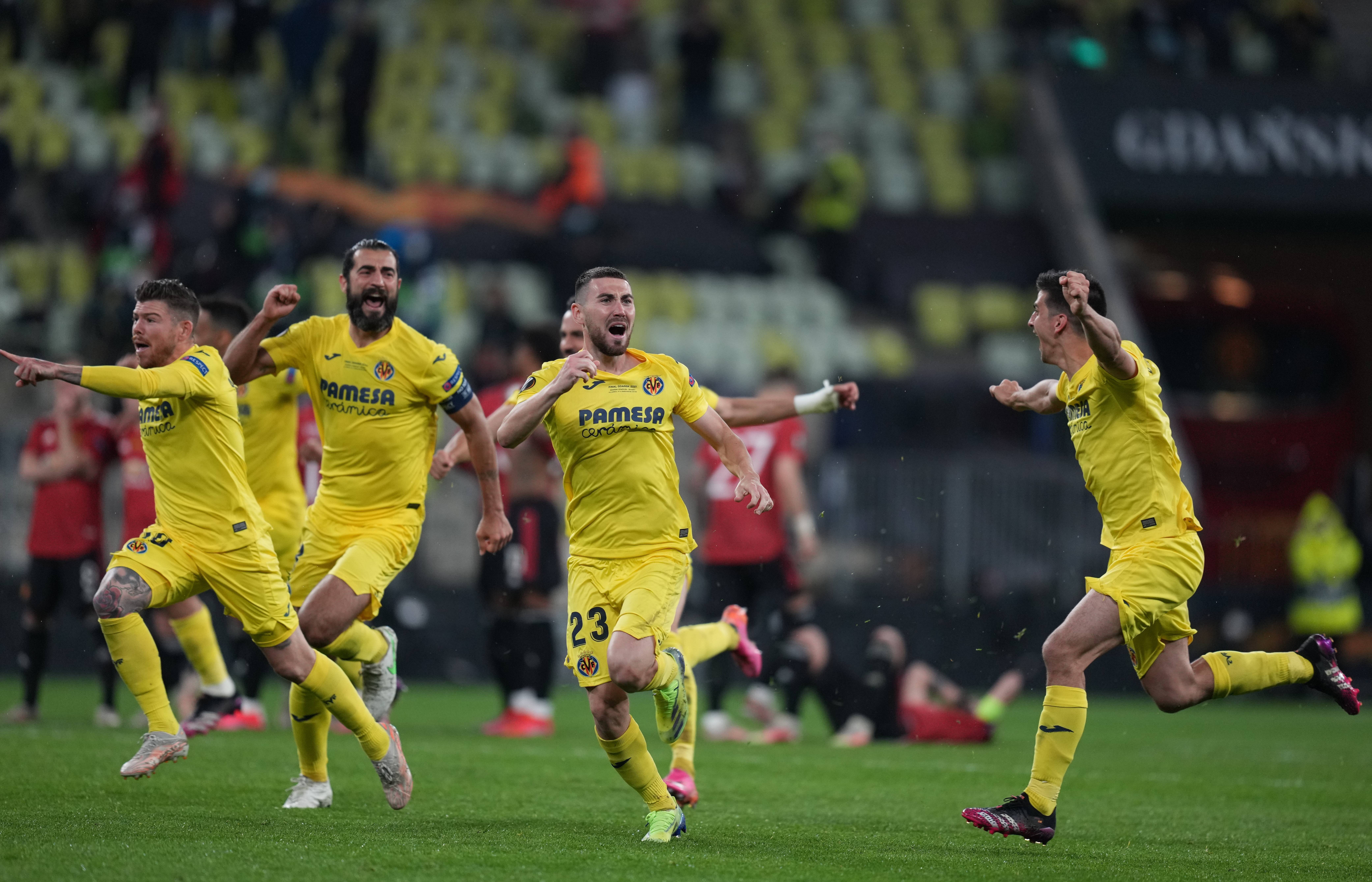 包含维罗纳主场迎战罗马，战历将士出色表现晋级南区的词条