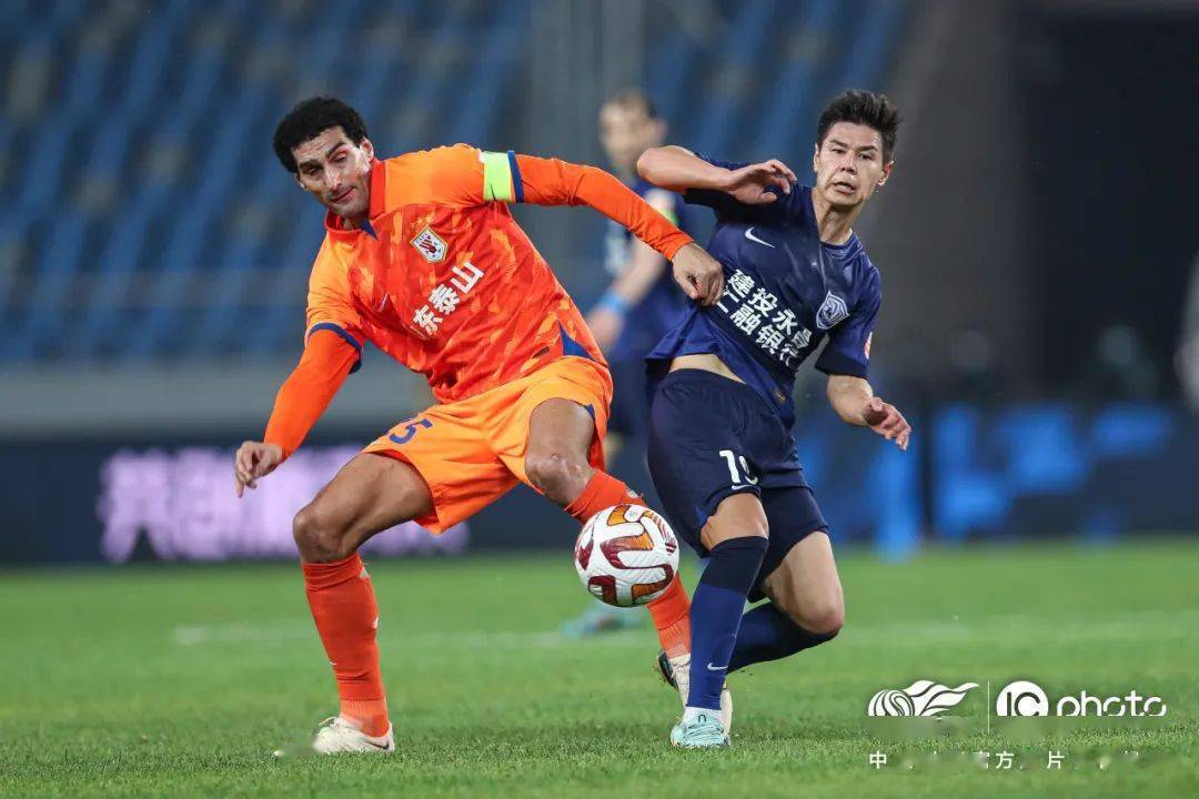 包含天津泰达队客场被河北精英队逼平的词条