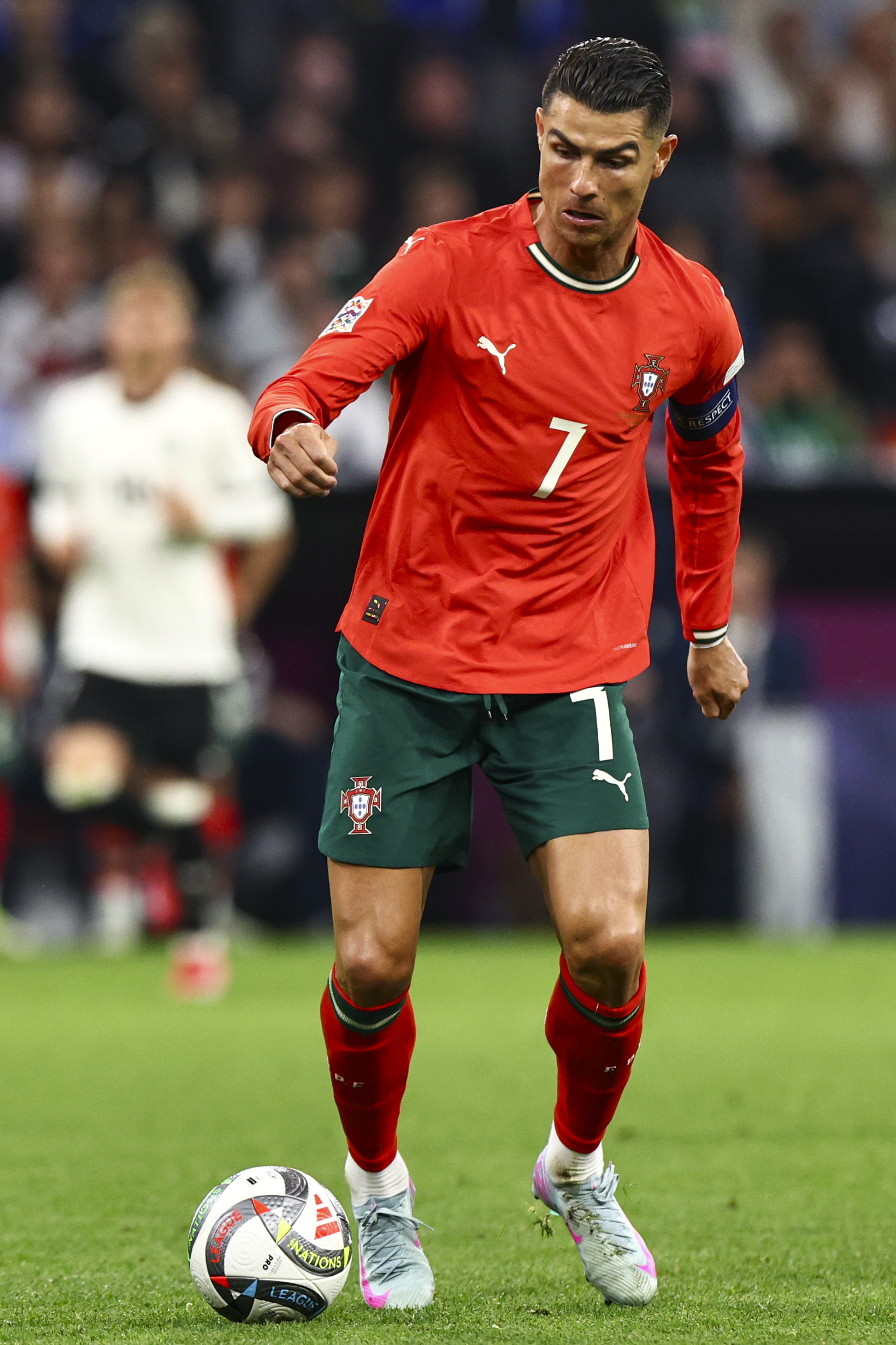 葡萄牙队锁定欧洲杯正赛资格