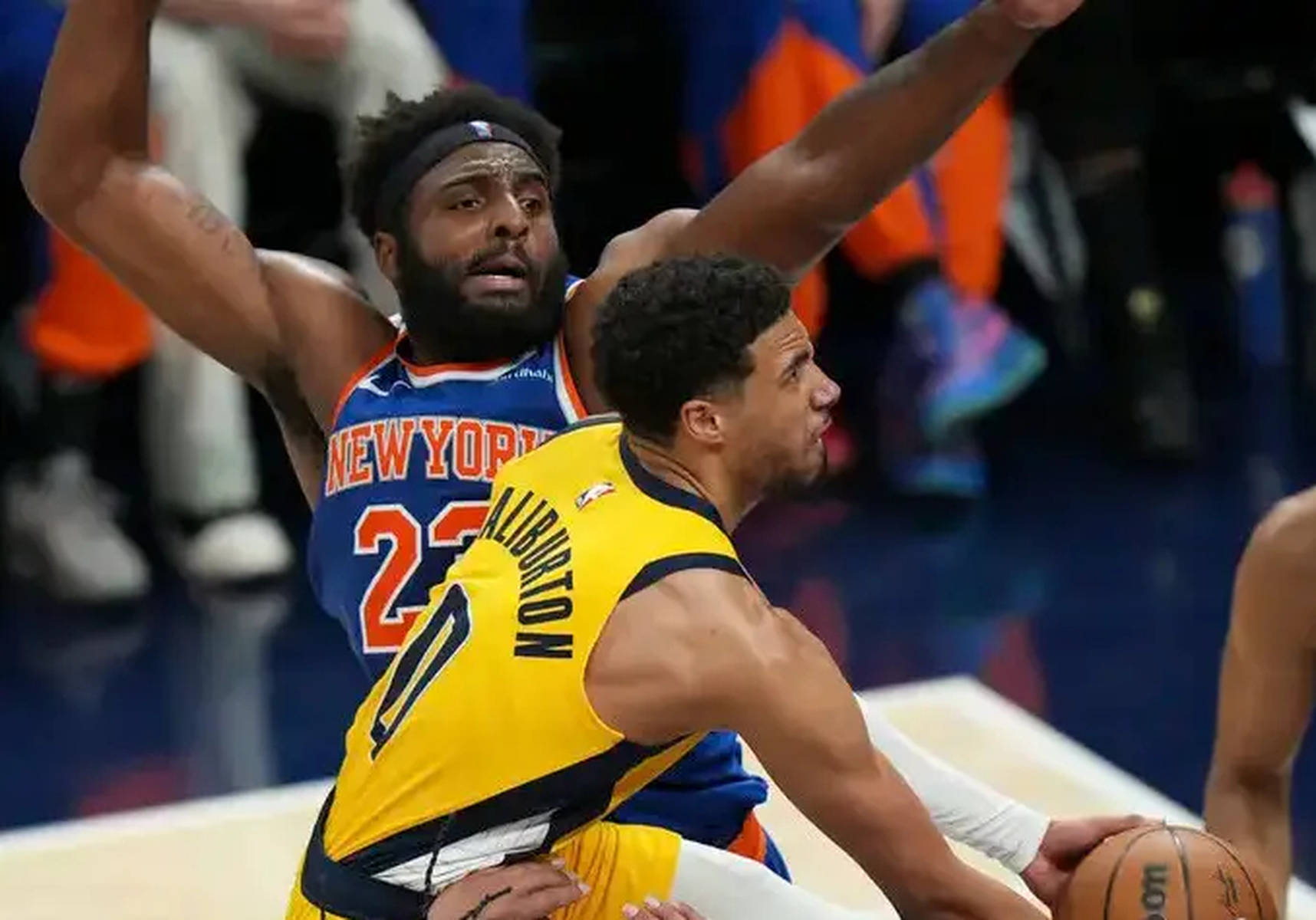 篮网队横扫尼克斯队，迎来四连胜