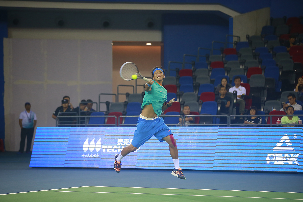 运动员表现出色赛场上展现实力