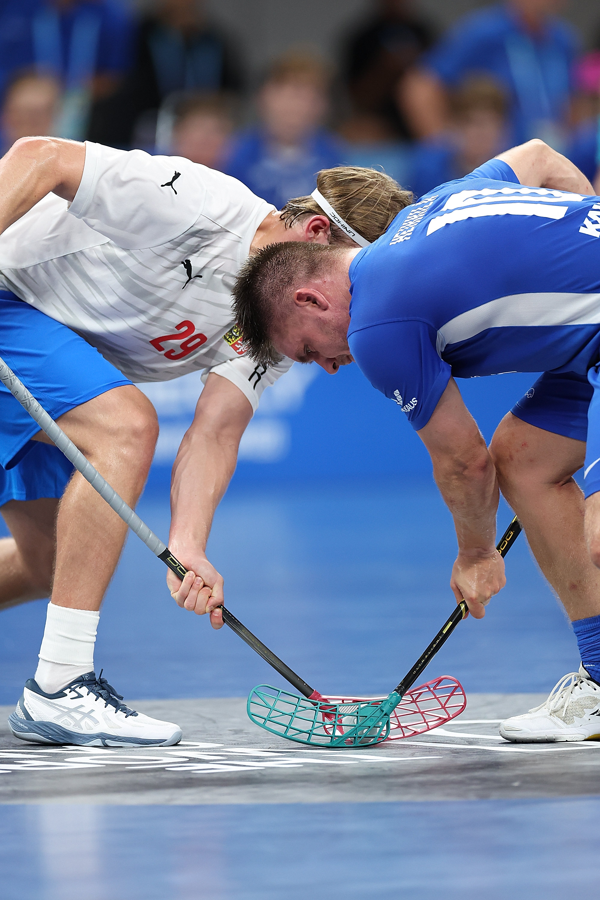 美国代表团在曲棍球赛中勇夺奖杯