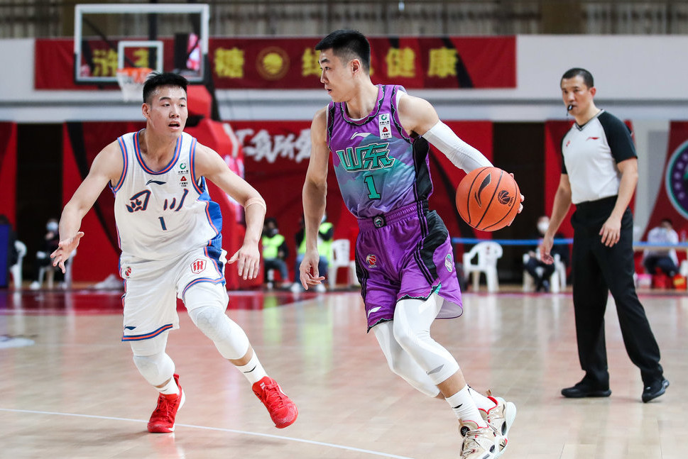 队伍势均力敌，最终从容获得胜利的选手是他