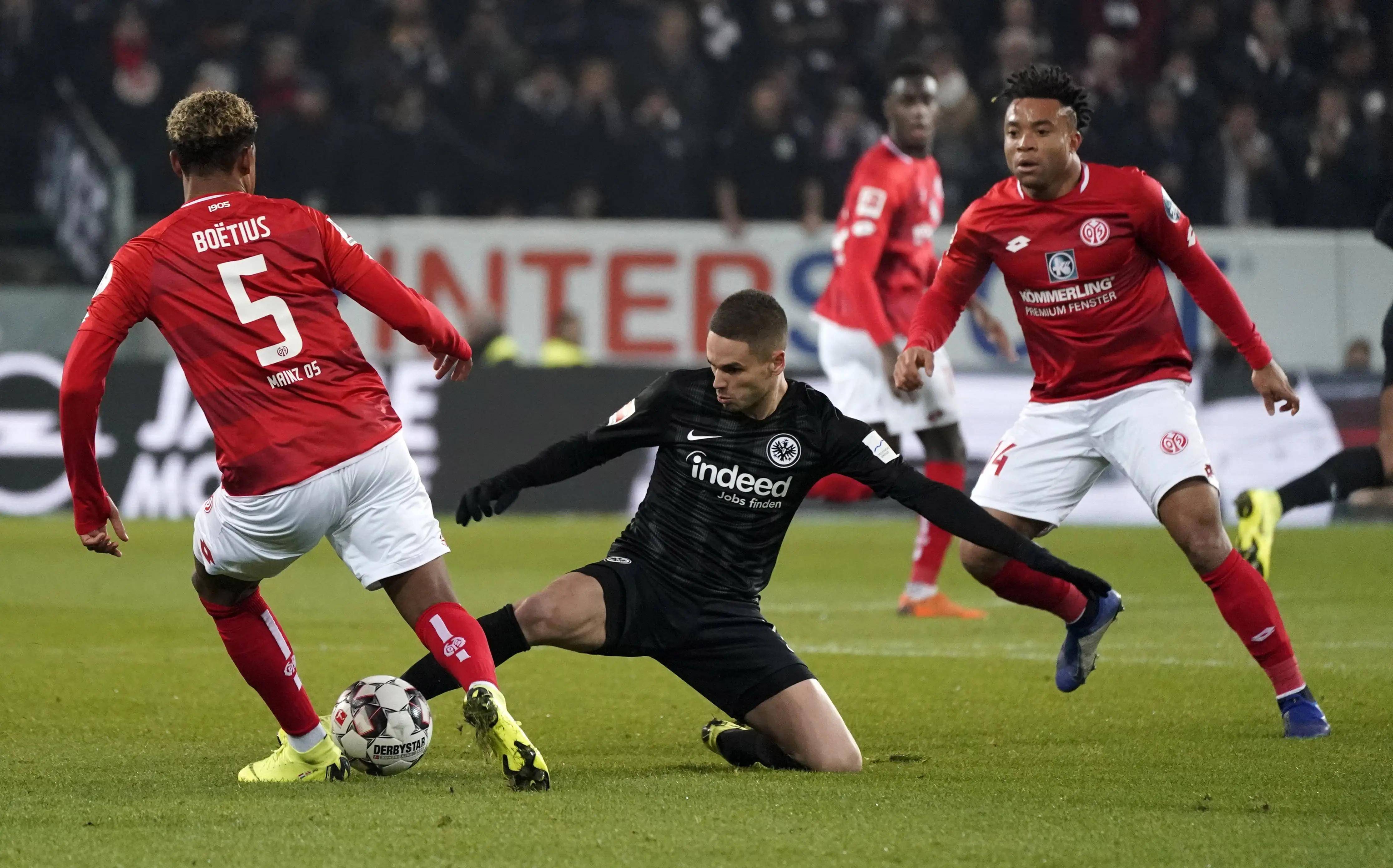 门兴格拉德巴赫队客场胜出，球队士气高昂备战下一场比赛